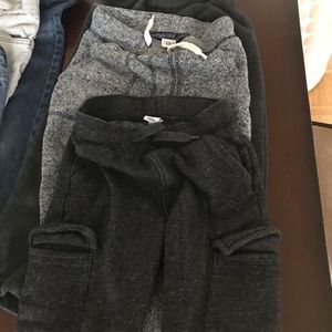 5 pairs of jeans.  4 blue 1 grey - 3 sweat pants.